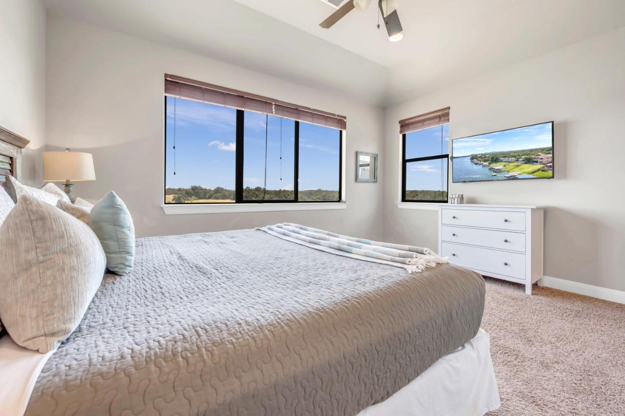 119 Christopher Concierge Services Available Kingsland Экстерьер фото